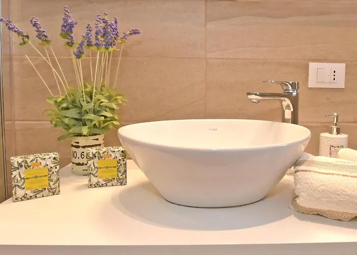 Le Petit Bonheur كومو